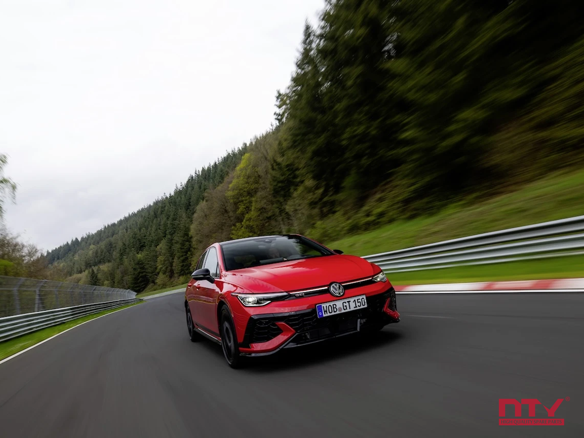 VW Golf GTI EDITION 50 – 50 lat legendy